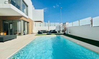 Resale - Villa - Orihuela Costa - Villamartín