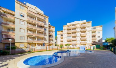 Wiederverkauf - Villa - Torrevieja - Calas Blanca