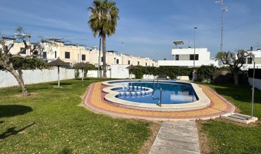 Resale - Villa - Orihuela Costa - PAU 26