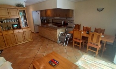 Resale - Bungalow - Torrevieja - Costa Blanca