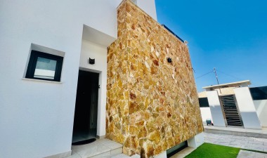 Resale - Villa - Torrevieja - Las calas