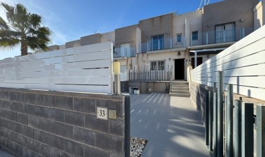 Resale - Town House - Torrevieja - aguas nuevas