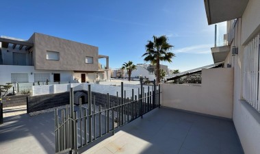 Resale - House - Torrevieja - aguas nuevas