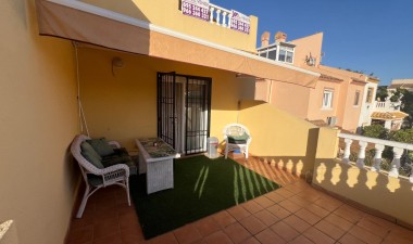 Resale - Villa - Torrevieja - aguas nuevas