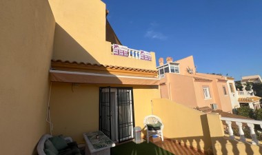 Resale - Villa - Torrevieja - aguas nuevas