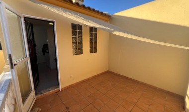 Resale - Villa - Torrevieja - aguas nuevas