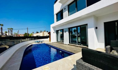 Resale - Villa - Torrevieja - Las calas