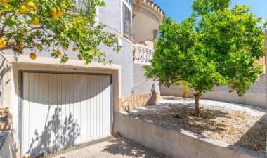 Resale - Villa - Orihuela Costa - Playa Flamenca Norte