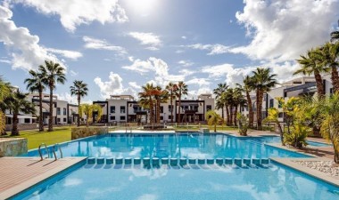 Resale - Bungalow - Orihuela Costa - La Zenia