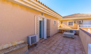 Återförsäljning - Villa - Torrevieja - Los Balcones - Los Altos del Edén