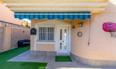 Resale - Villa - Torrevieja - Los Balcones - Los Altos del Edén