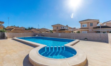 Resale - Villa - Torrevieja - Los Balcones - Los Altos del Edén