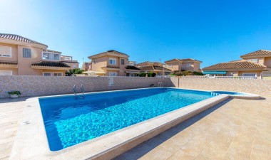 Återförsäljning - Villa - Torrevieja - Los Balcones - Los Altos del Edén