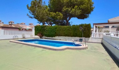 Resale - Villa - Torrevieja - La siesta