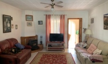 Resale - Villa - San Luis - Inland