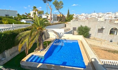 Resale - Villa - Torrevieja - Costa Blanca