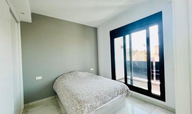 Resale - Villa - Torrevieja - Las calas