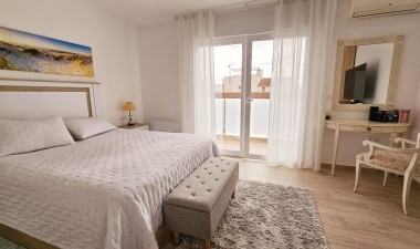 Resale - House - Torrevieja - La siesta