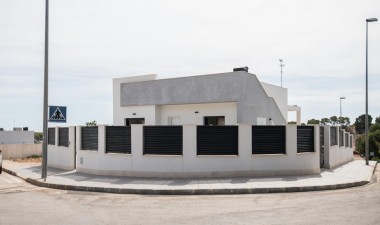 Obra nueva - Villa - Pilar de la Horadada - Pinar de Campoverde