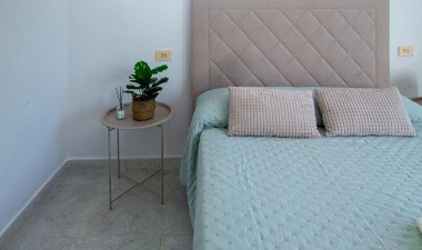 Resale - House - Torrevieja - Calas Blanca