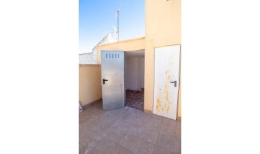 Resale - House - Torrevieja - Calas Blanca