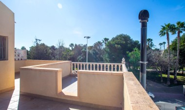 Resale - House - Torrevieja - Calas Blanca