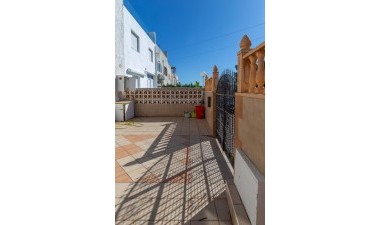 Resale - House - Torrevieja - Calas Blanca