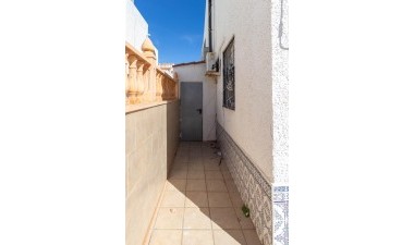 Resale - House - Torrevieja - Calas Blanca