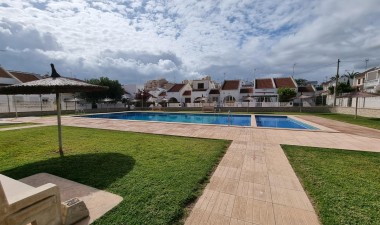 Resale - House - Torrevieja - Calas Blanca