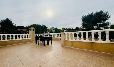 Återförsäljning - Villa - Torrevieja - Los Balcones - Los Altos del Edén