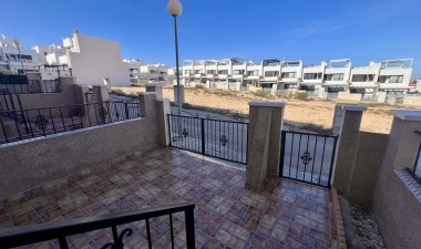 Resale - House - Villamartin - Costa Blanca