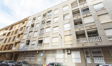 Resale - Apartment / flat - Torrevieja - Acequion