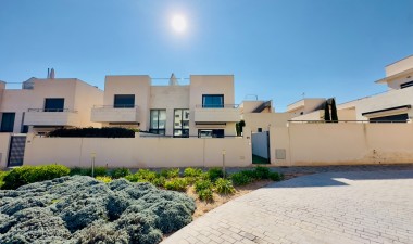 Återförsäljning - Villa - Orihuela Costa - Los Dolses