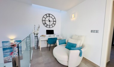 Resale - Villa - Orihuela Costa - Los Dolses