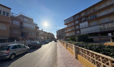 Odsprzedaż - Mieszkanie w bloku - La Mata - Costa Blanca