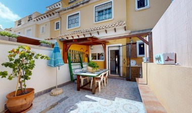 Resale - Villa - Torrevieja - Aguas nuevas 1