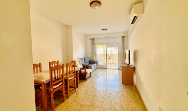 Resale - Apartment / flat - Guardamar del Segura - Pueblo