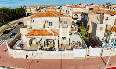 Resale - House - Torrevieja - aguas nuevas
