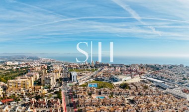 Resale - House - Torrevieja - aguas nuevas