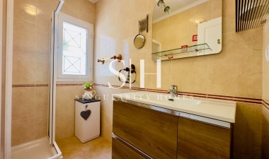 Resale - House - Torrevieja - aguas nuevas