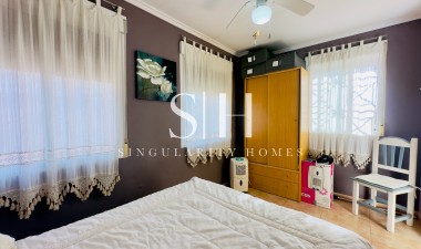 Resale - House - Torrevieja - aguas nuevas