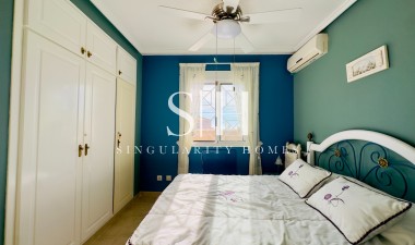 Resale - House - Torrevieja - aguas nuevas