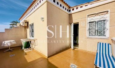 Resale - House - Torrevieja - aguas nuevas