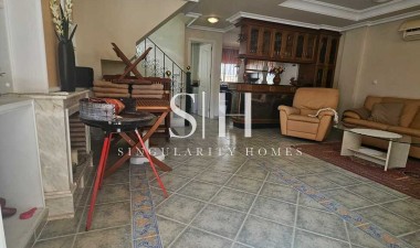 Resale - Villa - Guardamar del Segura - Campomar