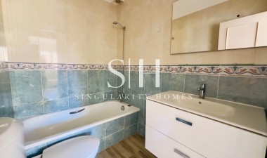 Odsprzedaż - Dom - Torrevieja - Torrevieja*