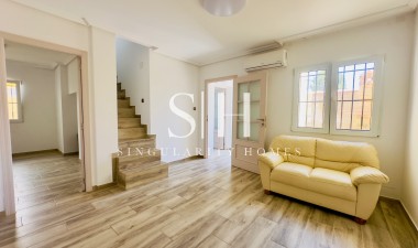 Odsprzedaż - Dom - Torrevieja - Torrevieja*