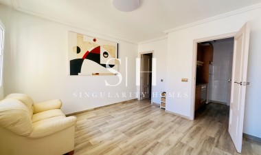 Odsprzedaż - Dom - Torrevieja - Torrevieja*