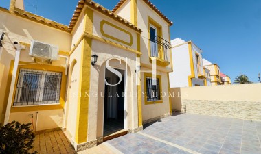 Odsprzedaż - Dom - Torrevieja - Torrevieja*