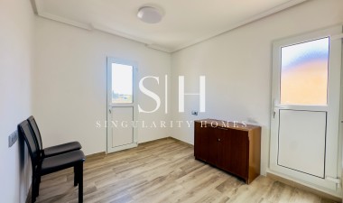 Odsprzedaż - Dom - Torrevieja - Torrevieja*