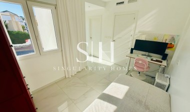 Herverkoop - Huis - Torrevieja - Los balcones